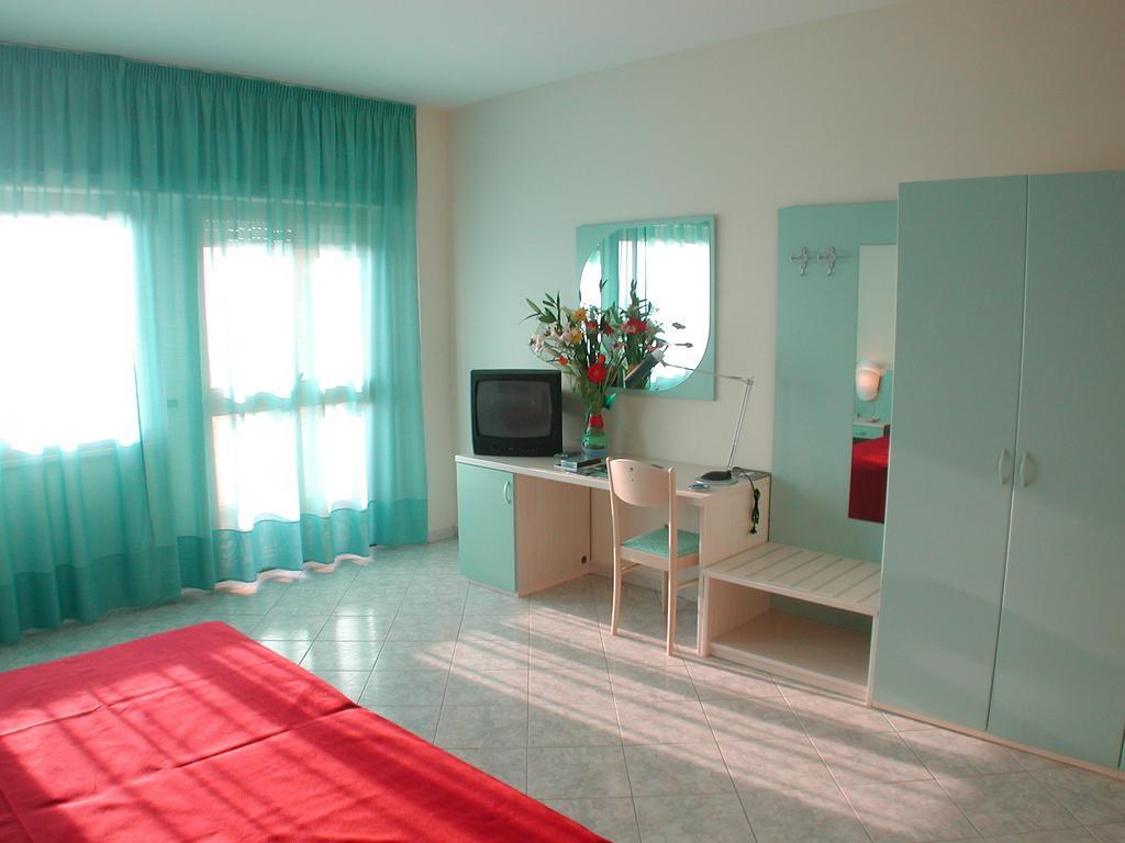 Cliffs Hotel Joppolo Стая снимка